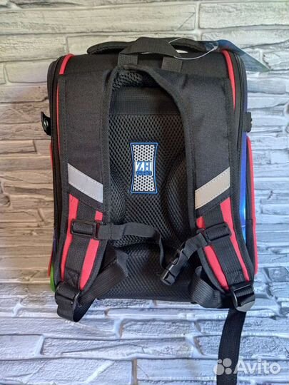 Рюкзак для мальчика начальной школы новый