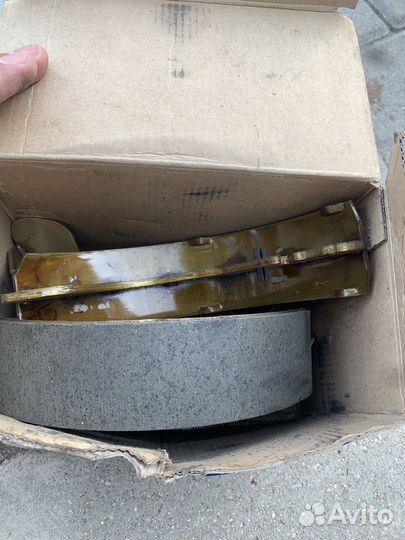 Тормозные колодки новые