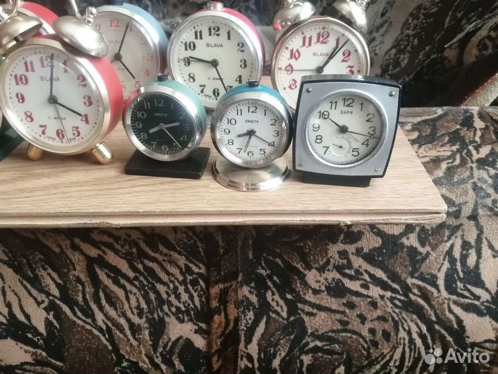 Часы будильник СССР
