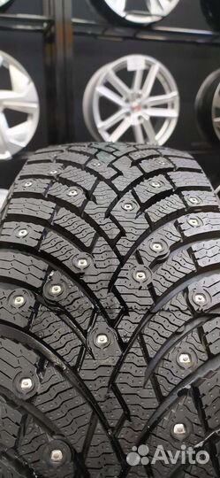 Pirelli Ice Zero 2 215/65 R17