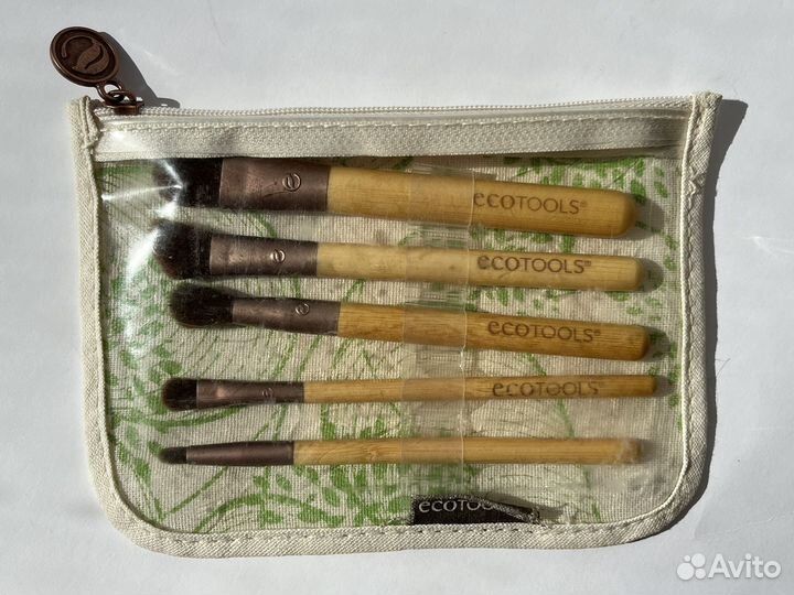 Кисти для макияжа натуральные EcoTools
