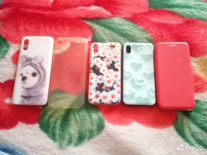 Чехлы на телефон