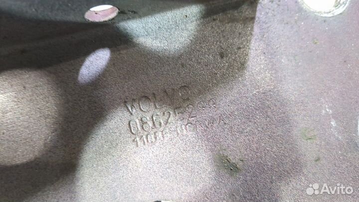 Усилитель бампера передний Volvo XC90, 2005