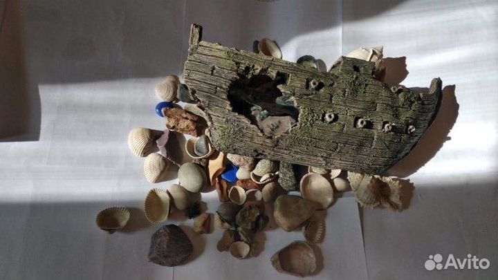 Корабль для аквариума и аксессуары