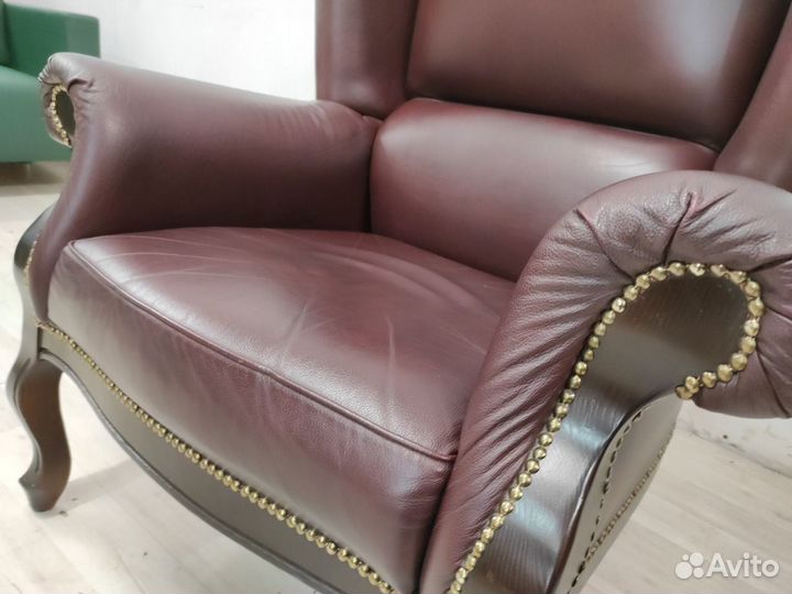 Кресло конференц Амадей К104 (кожа) б/у 12496