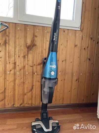 Пылесос вертикальный Tefal