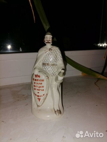 Статуэтка богатырь