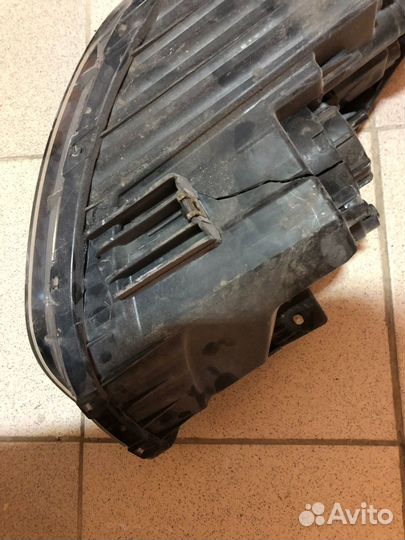 Фара передняя левая Hyundai ix35