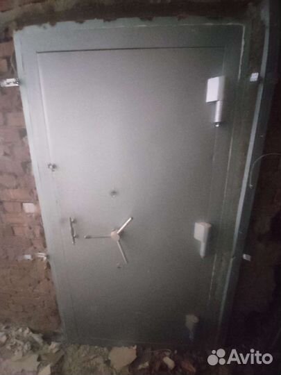 Дверь сейфовая