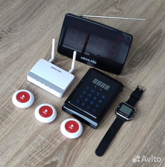 Кнопка вызова официанта с часами, табло, усилитель