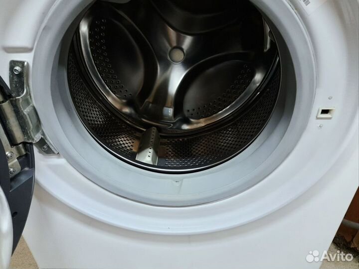 Стиральная машина Hotpoint-Ariston 5,5кг б/у отл с