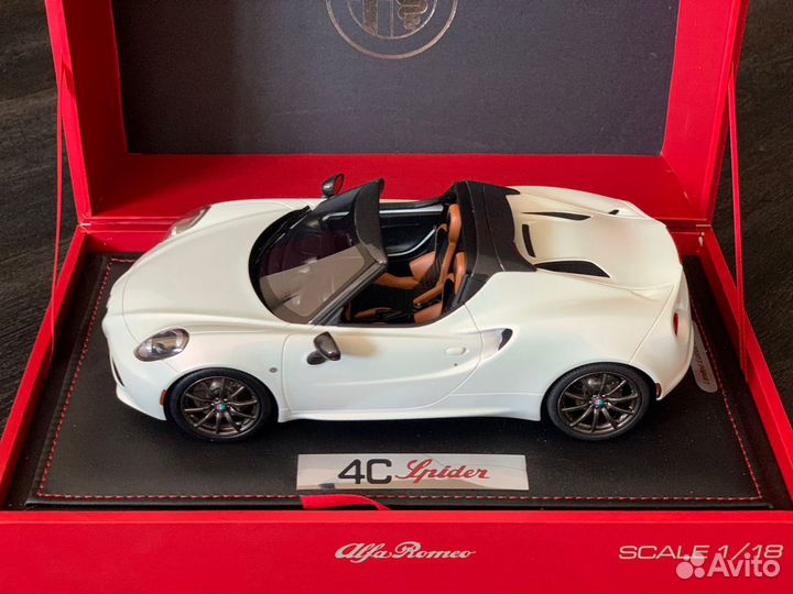 Масштабная модель Alfa Romeo 4C 1/18 BBR