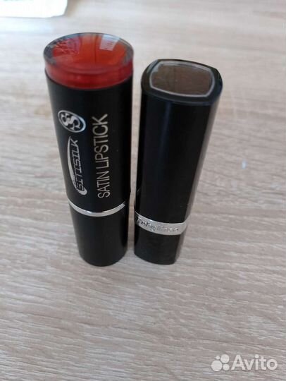 Помада для губ