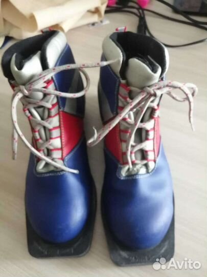 Лыжные ботинки