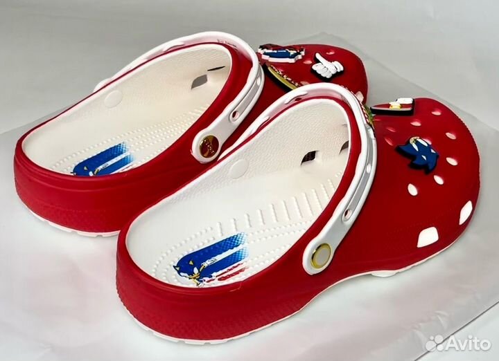 11 US Crocs x Sonic Classic Clog Red