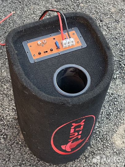 Активный сабвуфер