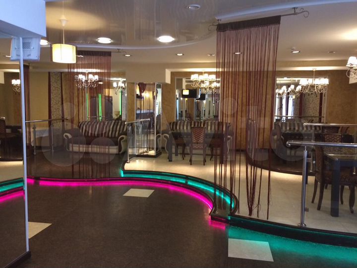 Ресторан, 1115 м²