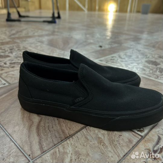 Слипоны vans черные