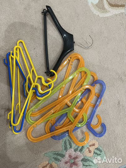 Вешалки детские