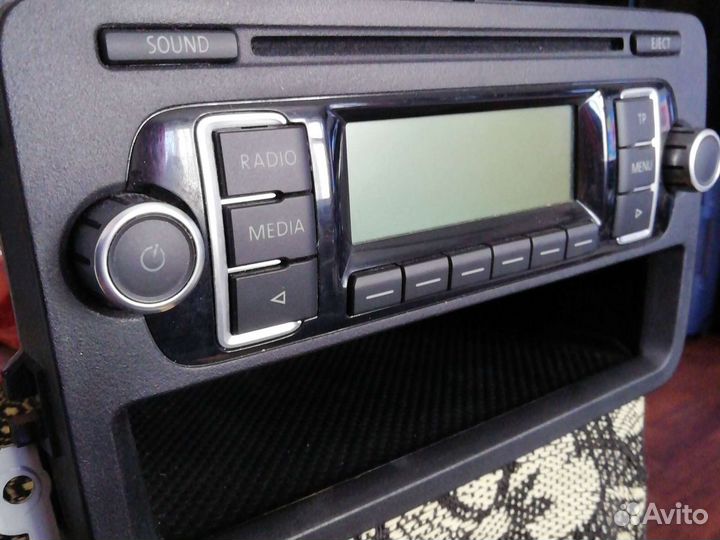 VW Touran(Polo) 2012, автомагнитола штатная
