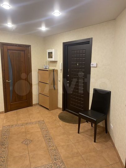 4-к. квартира, 128 м², 1/10 эт.