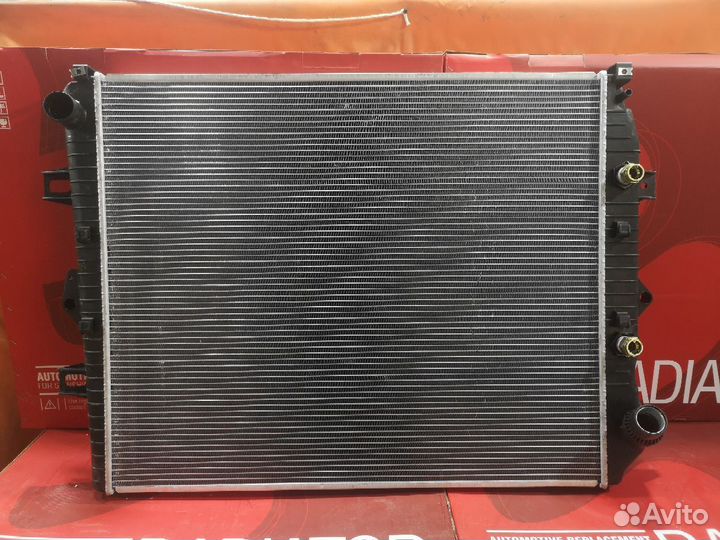 Радиатор двс Chevrolet Silverado 2500 LT LML 6.6L