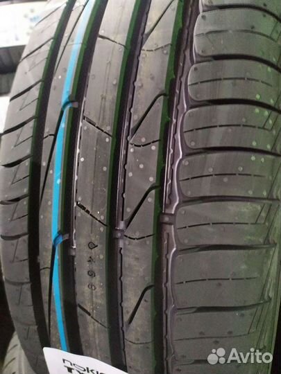 Nokian Tyres Hakka Blue 3 215/50 R17