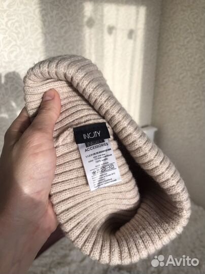 Бежевая женская шапка Incity