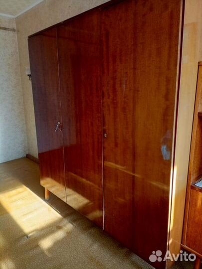 Шкаф для одежды бу