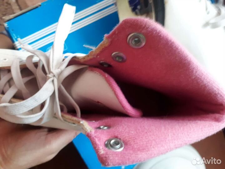 Коньки фигурные женские