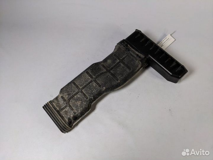 Воздухозаборник Hyundai Solaris седан G4LC 2020