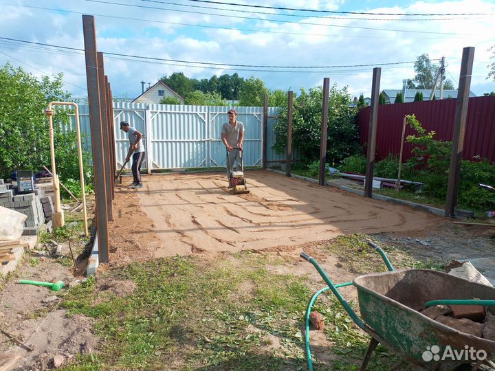 Бригада строителей