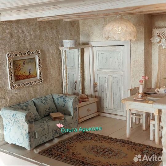 Кукольный домик с мебелью