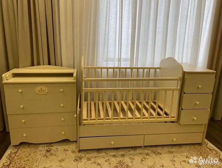 Детская кроватка