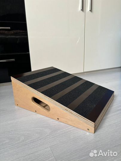 Тренажёр регулируемый для pаcтяжки мышц axиллa