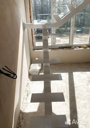Лестница винтовая с монтажем