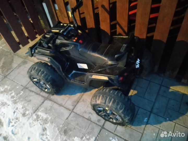 Квадроцикл детский электрический бу