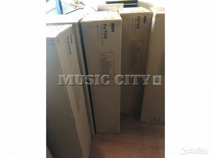 Korg PA700 синтезатор