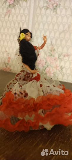 Винтажная кукла Испанка танцовщица на подставке