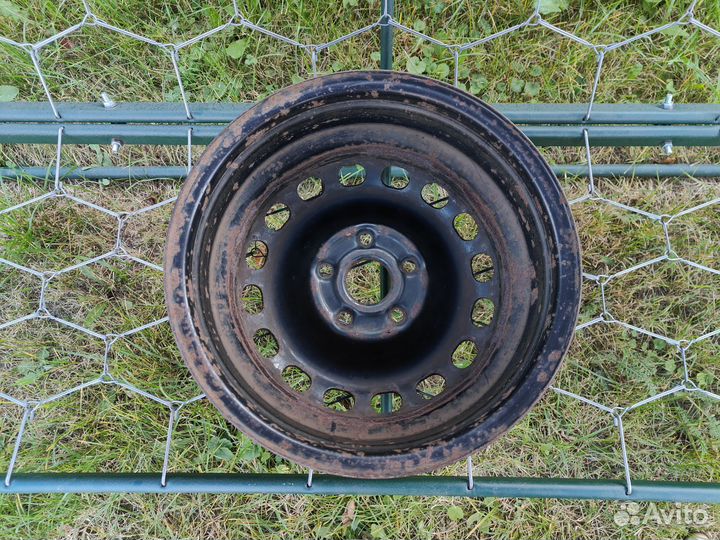 Диск R15 колёсный Audi 6J*15H2 ET45 Germany Колесо