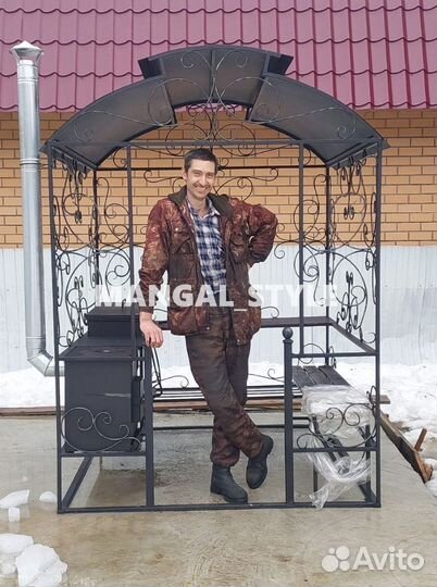 Мангал с крышей