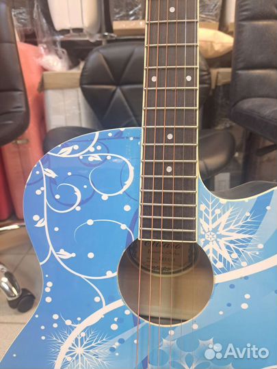 Акустическая гитара