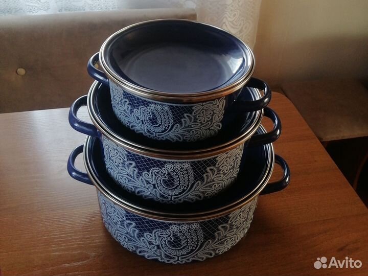 Набор из трех кастрюль