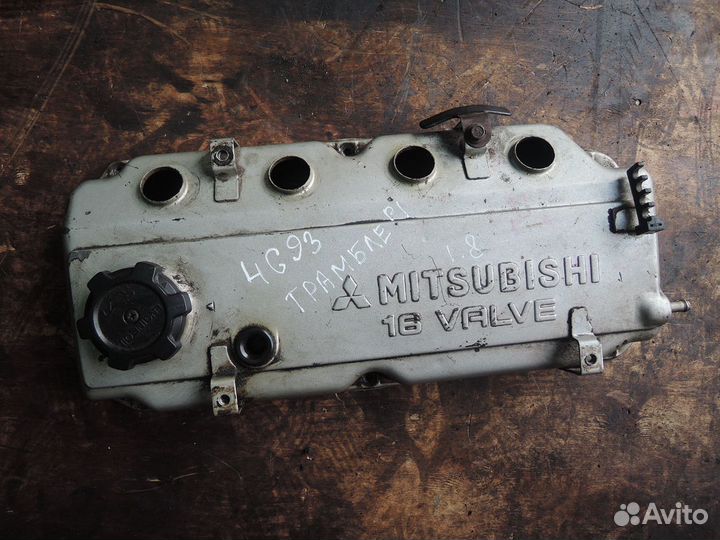 Крышка клапанная Mitsubishi Carisma 1995-1999