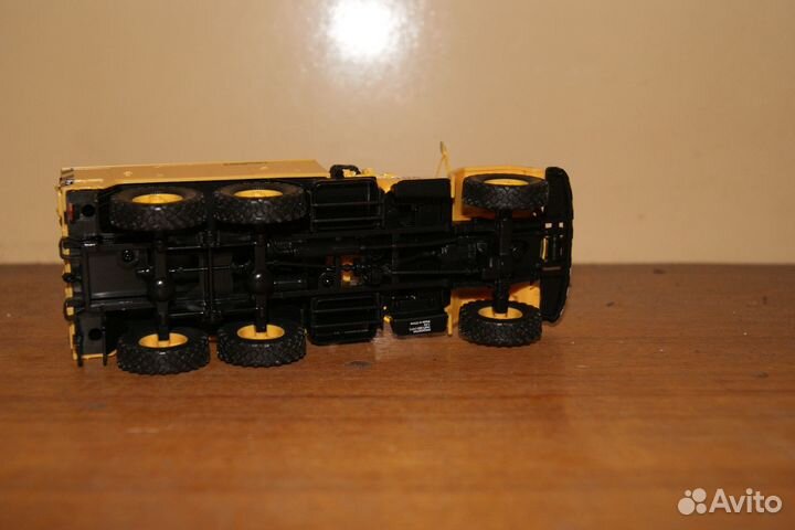 Коллекционнная модель 1:43