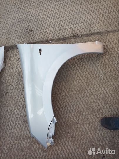 Передние крылья Лада Гранта