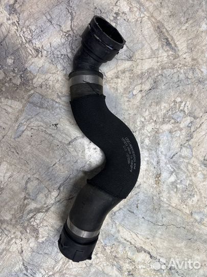 Патрубок Audi Q7