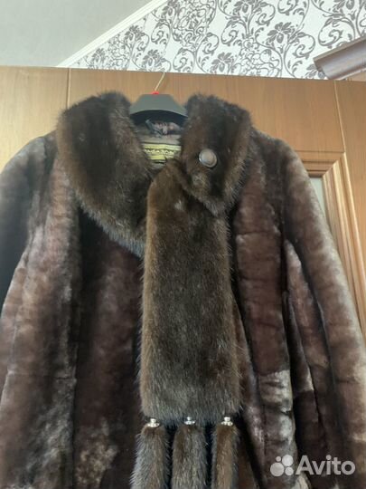 Шуба мутоновая с норковым воротником