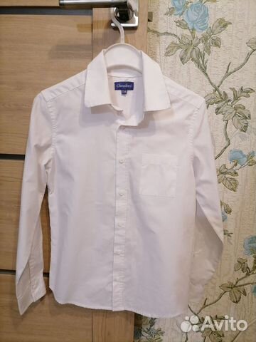 Продаётся белая рубашка 134