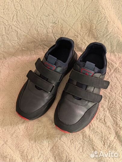 Ботинки кроссовки 37